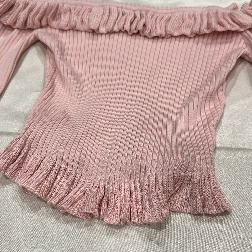 Cropped Sweater - Picture 2 of 4